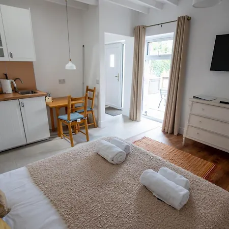 Apartment The Oak Studio-kilpatrick Glebe, Pet Friendly