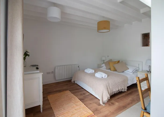 The Oak Studio-kilpatrick Glebe, Pet Friendly Apartment Wexford